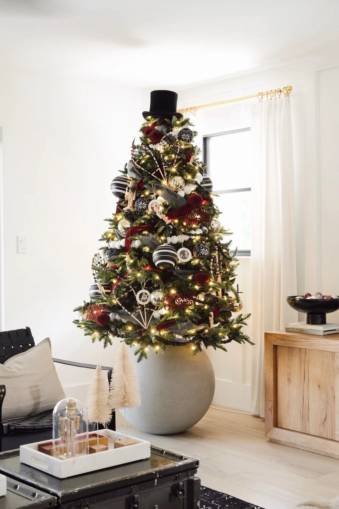 Maroon christmas outlet balls